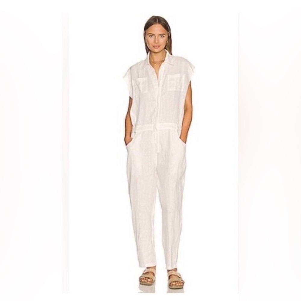 ☀️☀️☀️Summer Is Coming☀️☀️☀️
NWT Acacia Swimwear “Ari” Jumpsuit